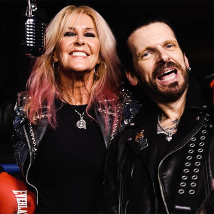 Ricky Warwick a Lita Ford v duetu