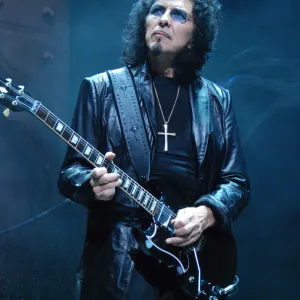 Tony Iommi z Black Sabbath slibuje novou placku