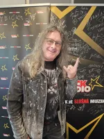 HVĚZDNÝ HOST ROCK RADIA: ROXOR