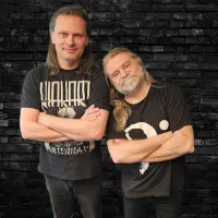 HVĚZDNÝ HOST ROCK RADIA: NIAKARA