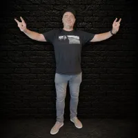 HVĚZDNÝ HOST ROCK RADIA: HARLEJ